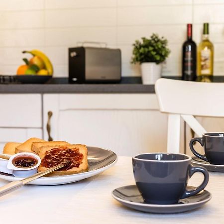 Birkin Apartments Cagliari Eksteriør bilde